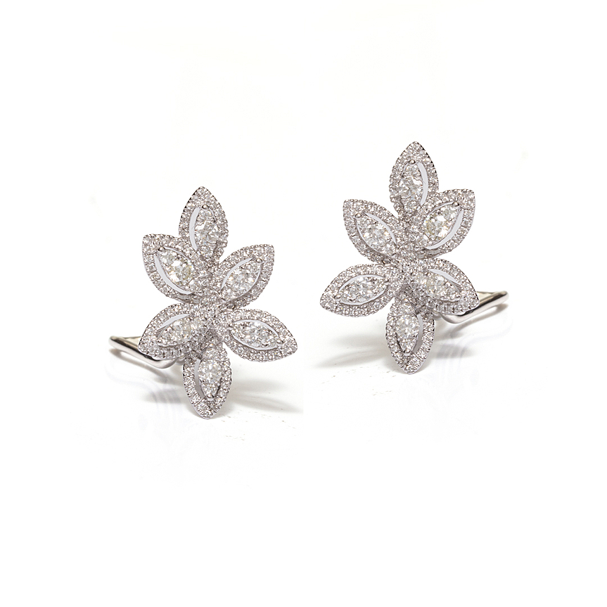 imagem do produto Brinco Seis Folhas