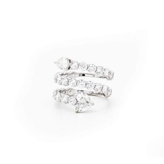 Anel Voltas com Diamantes Brilhantes e Pontas Coração e Gota