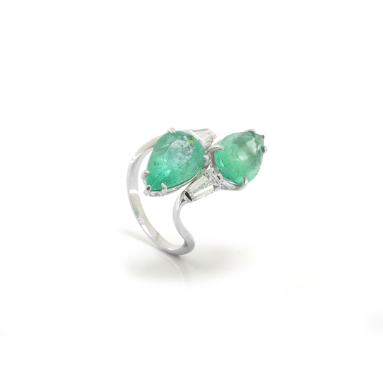 Anel Esmeraldas e Diamantes