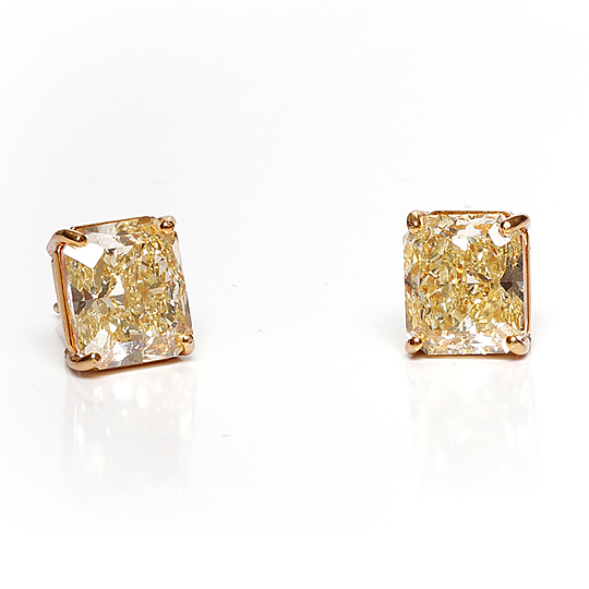 Brinco Solitario Emerald